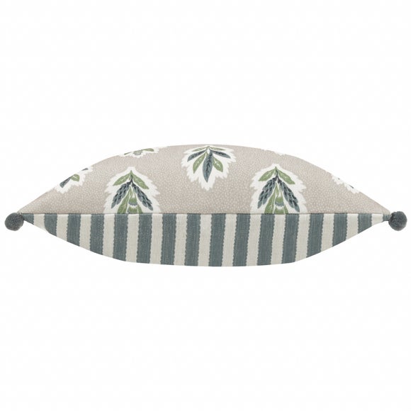 Carousel navigation image position 3 of 6