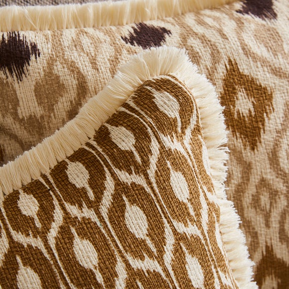 Carousel navigation image position 2 of 3