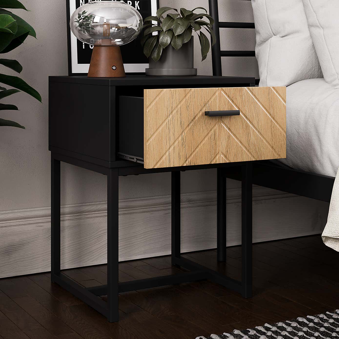 Carousel zoom image position 2 of 8