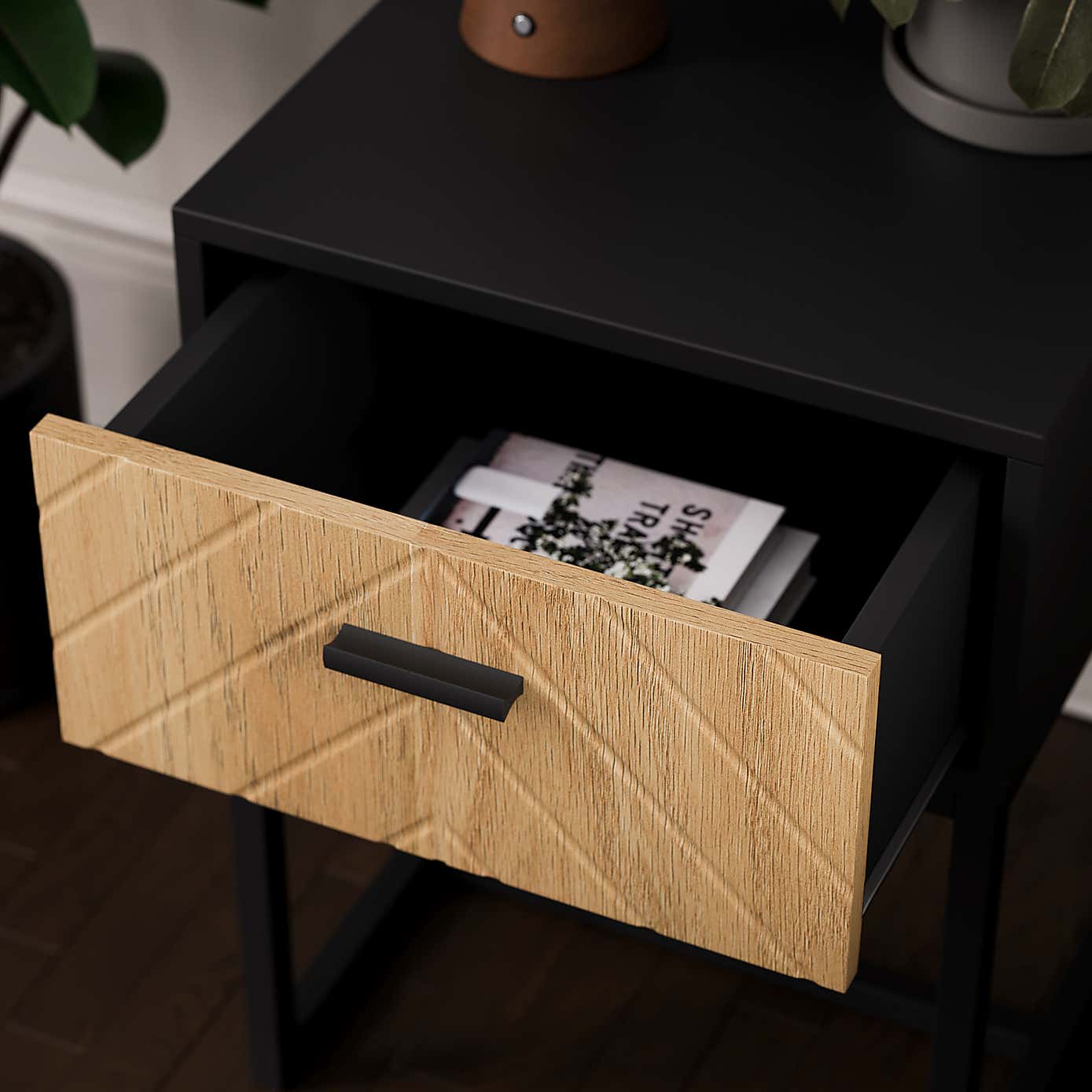 Carousel zoom image position 3 of 8