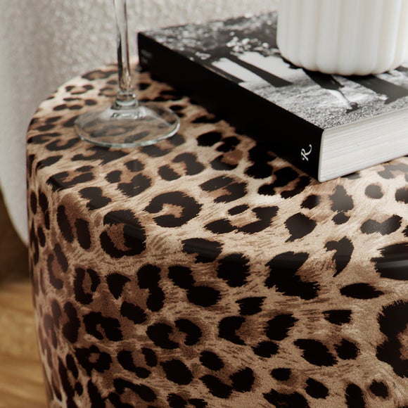 Carousel navigation image position 4 of 8