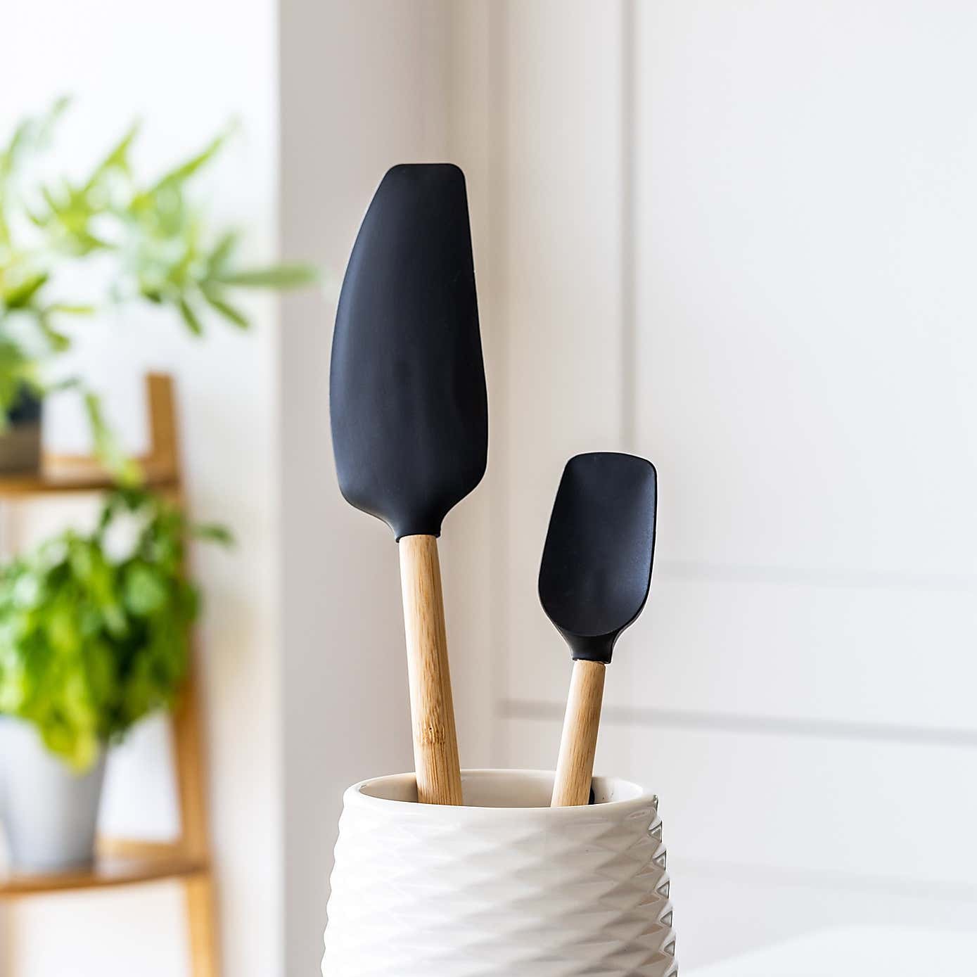 Carousel zoom image position 3 of 8