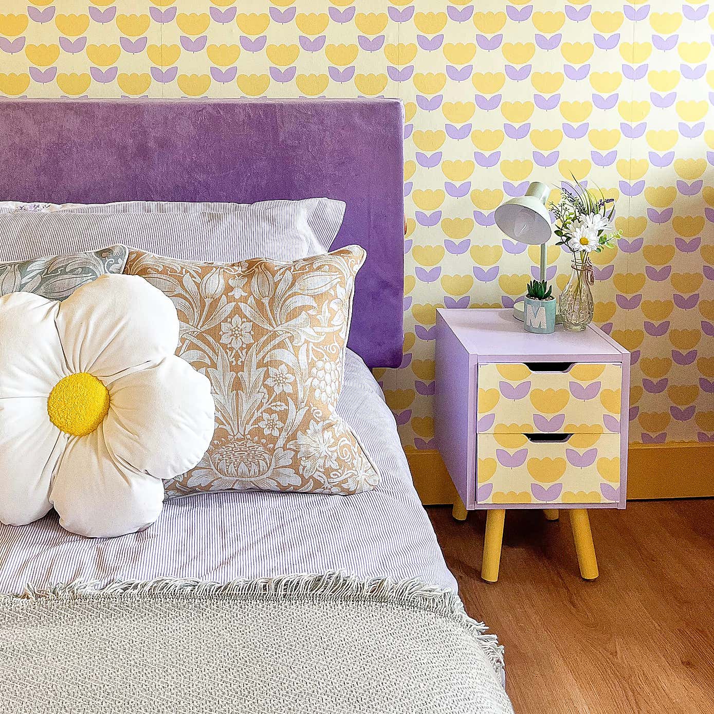 Carousel zoom image position 8 of 9