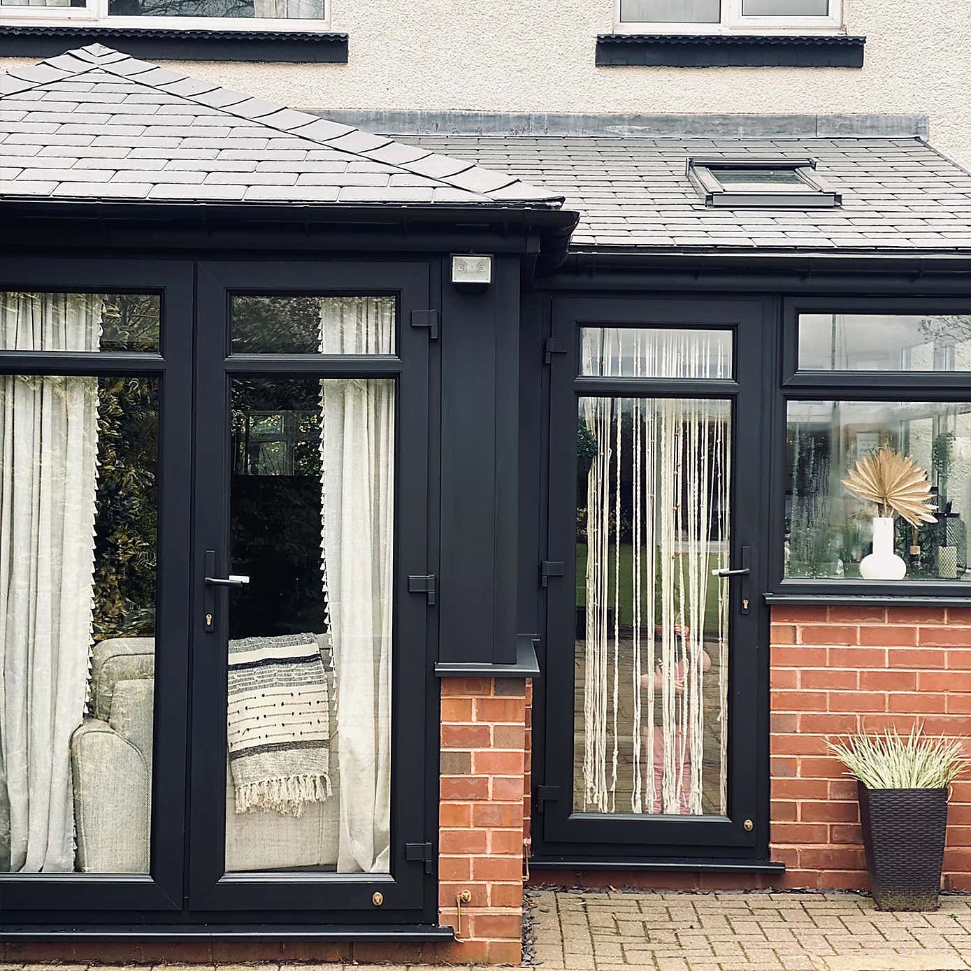 Carousel zoom image position 8 of 9