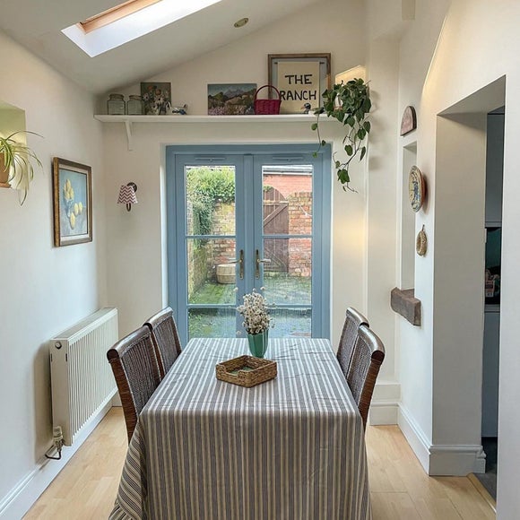 Carousel navigation image position 8 of 9