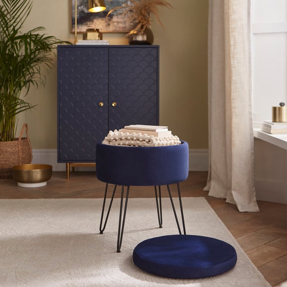 Carousel navigation image position 3 of 8