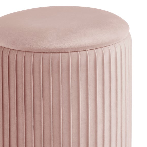 Carousel navigation image position 3 of 6