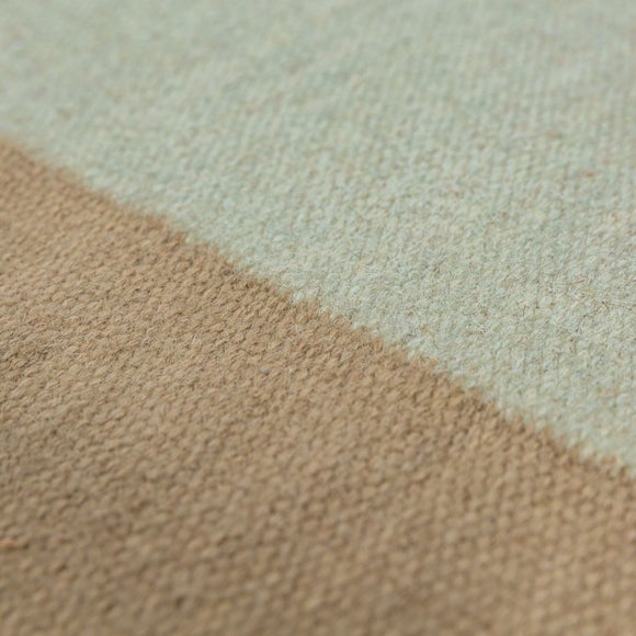 Carousel navigation image position 2 of 6