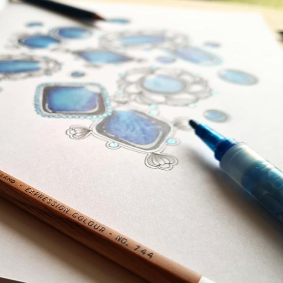 Carousel navigation image position 2 of 3