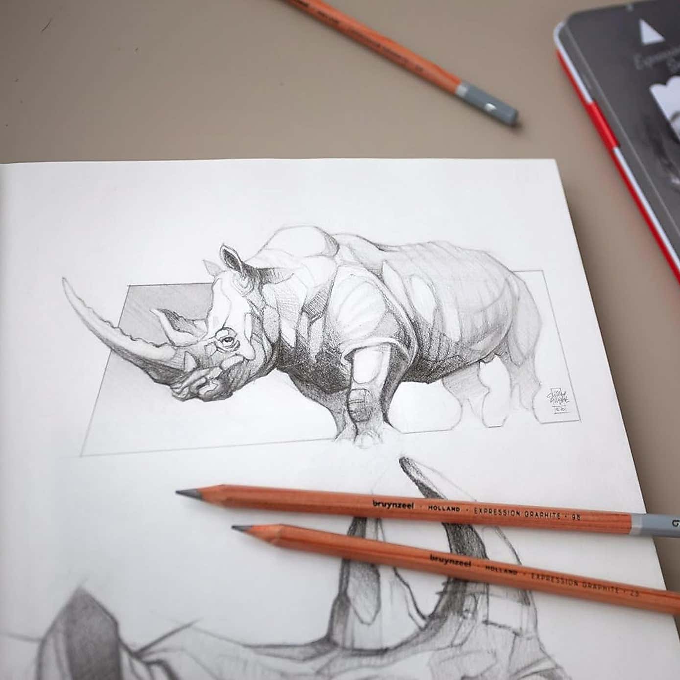 Carousel zoom image position 2 of 3