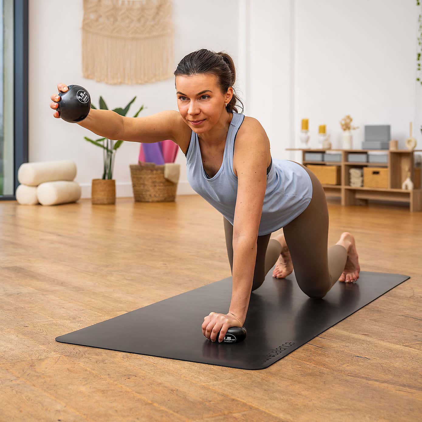 Carousel zoom image position 2 of 5