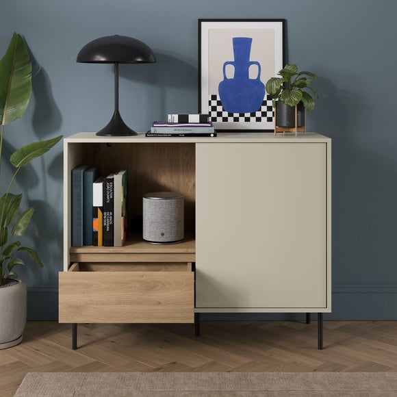 Carousel navigation image position 3 of 8