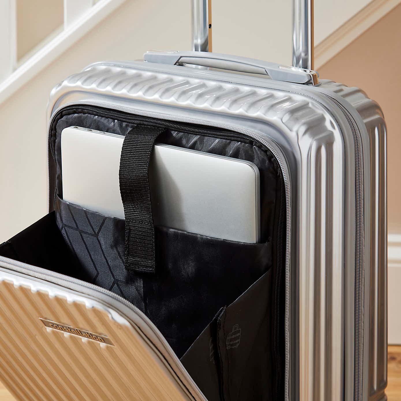 Carousel zoom image position 2 of 4