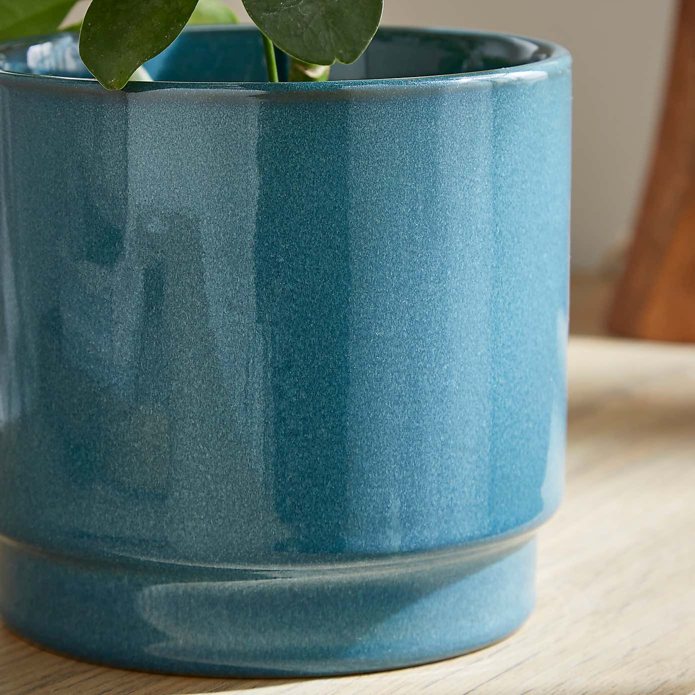 Carousel zoom image position 2 of 3