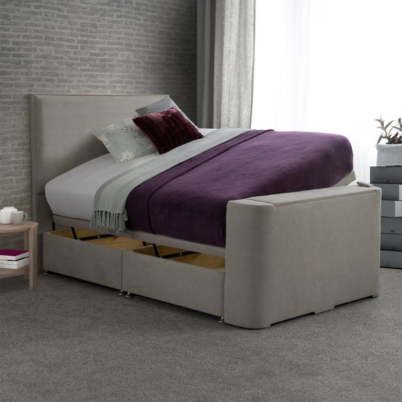 Carousel navigation image position 3 of 5