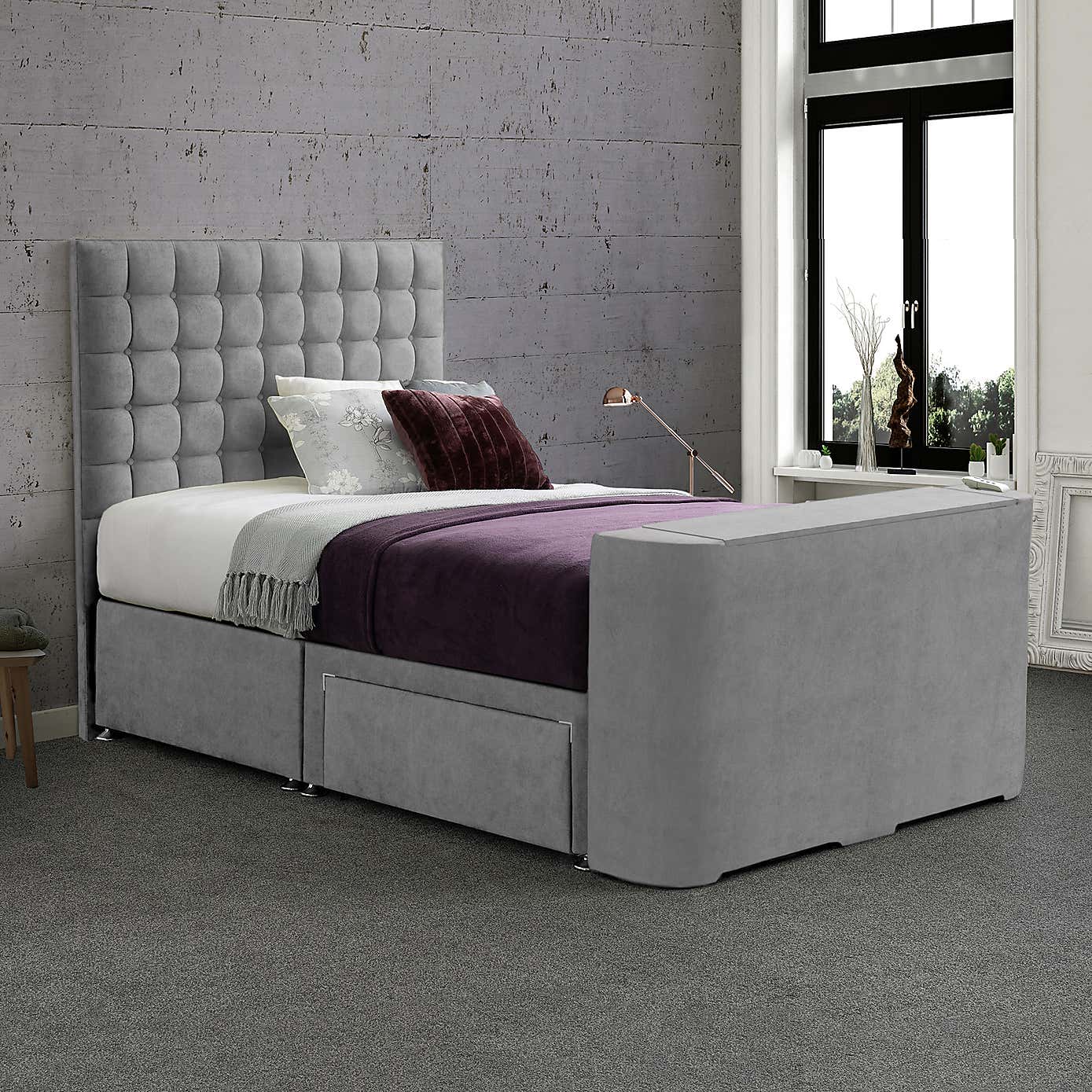 Carousel zoom image position 2 of 4