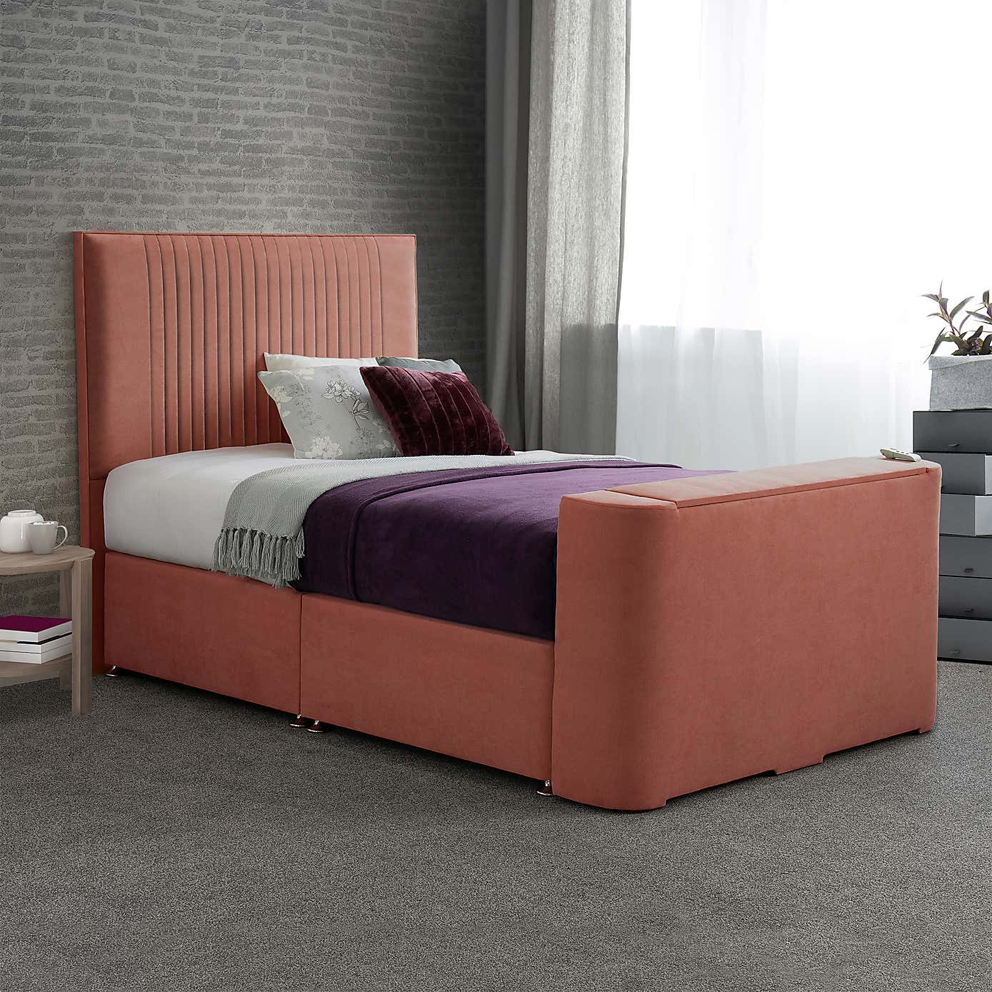 Carousel zoom image position 2 of 4