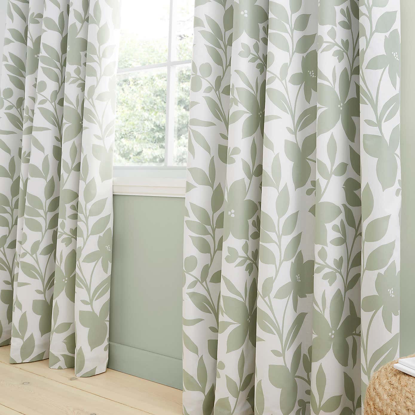 Carousel zoom image position 4 of 6