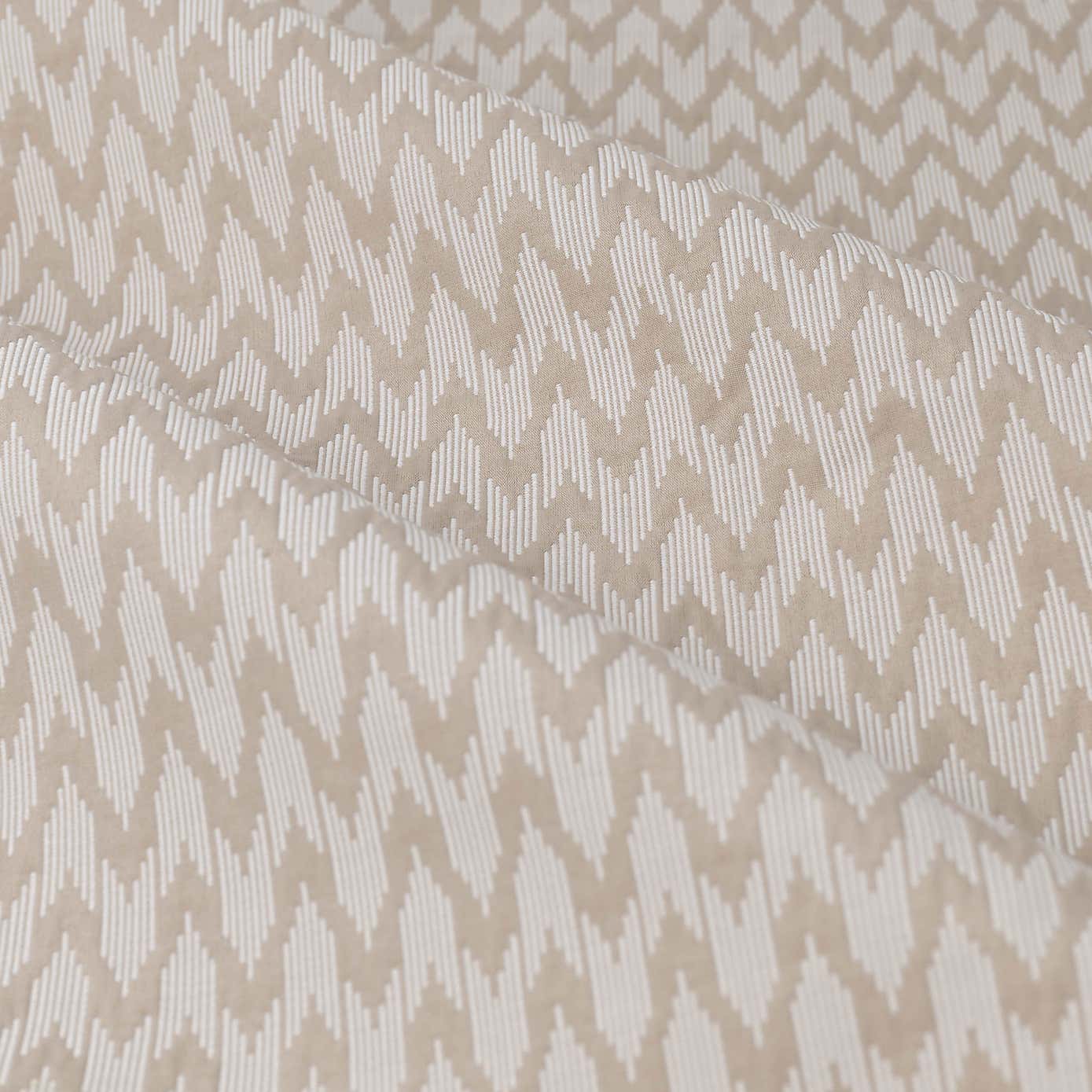 Carousel zoom image position 3 of 4