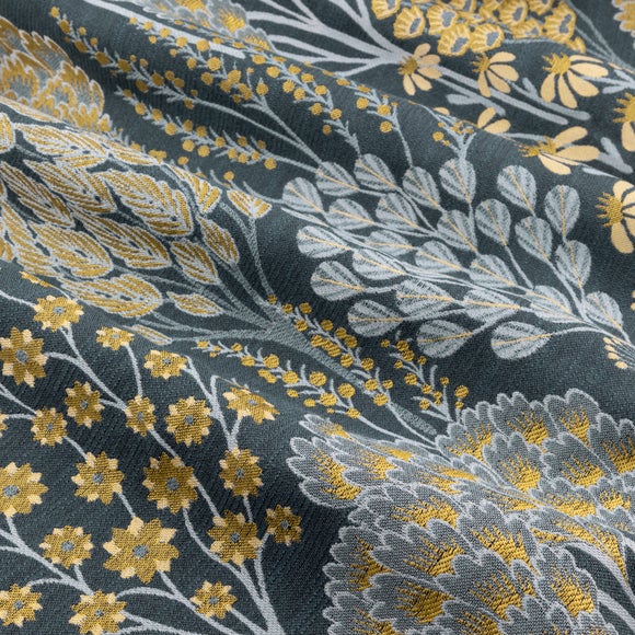 Carousel navigation image position 3 of 6