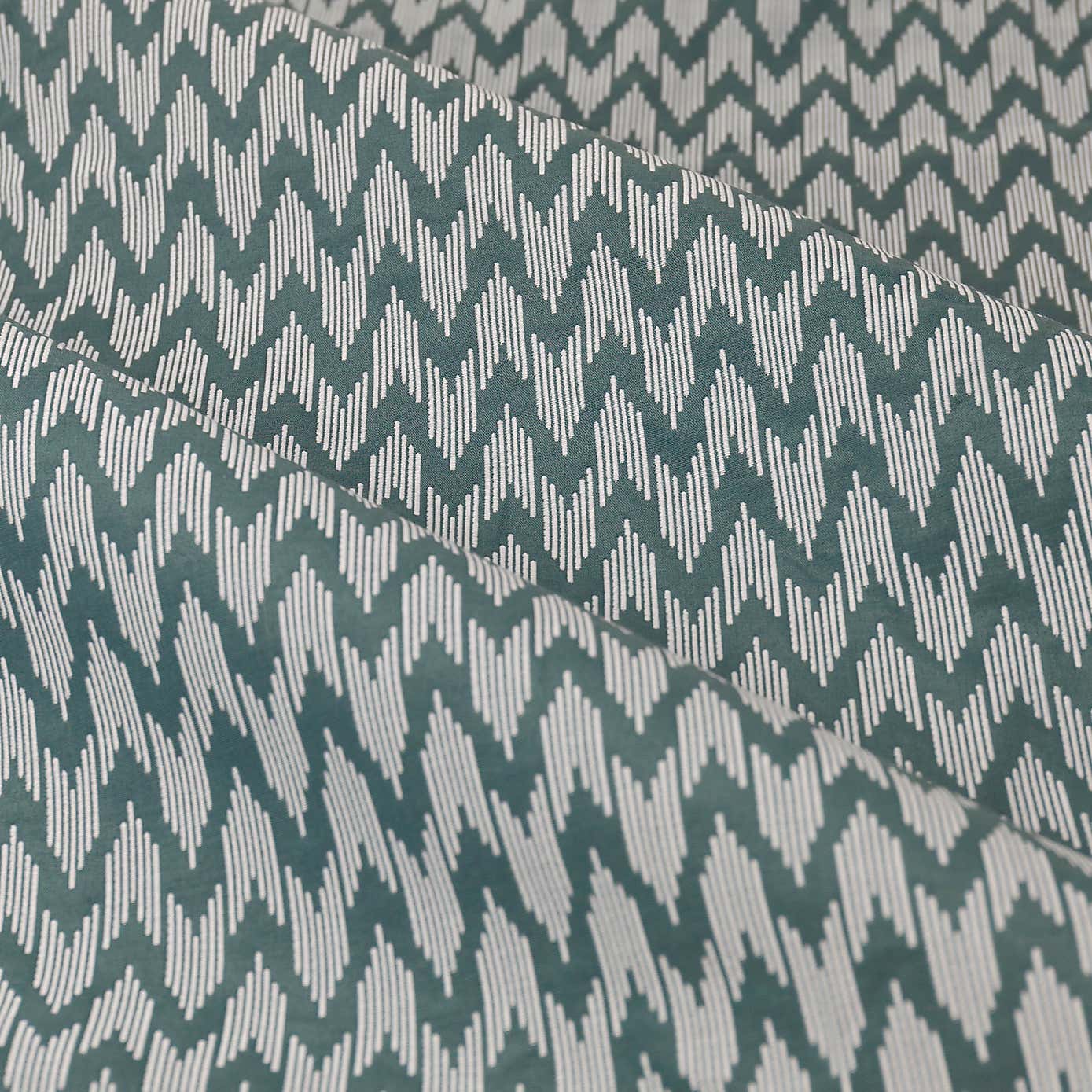 Carousel zoom image position 3 of 4