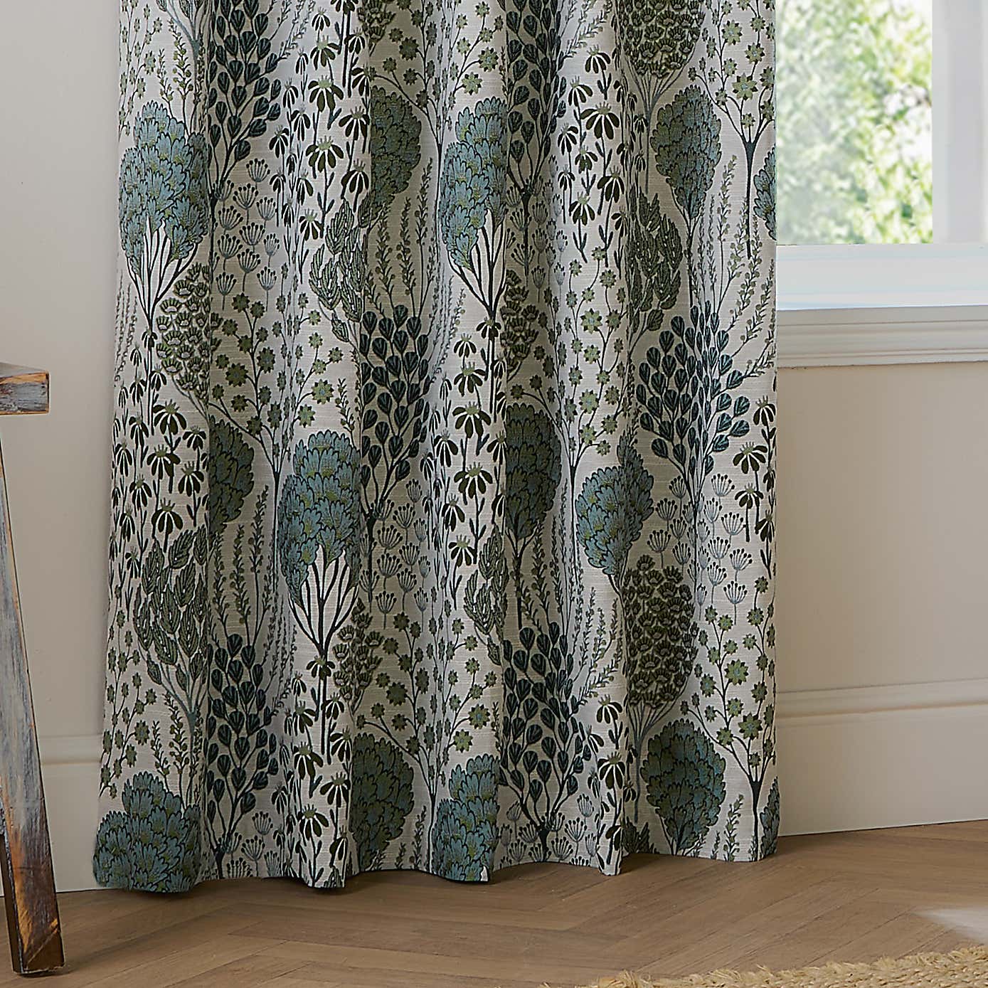 Carousel zoom image position 4 of 5