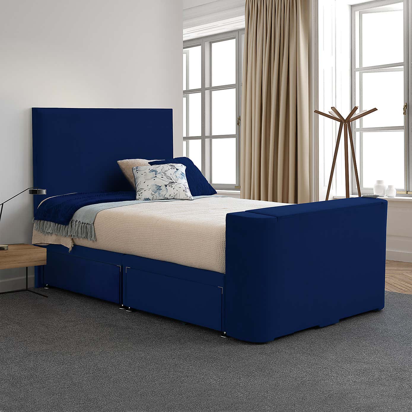 Carousel zoom image position 2 of 4