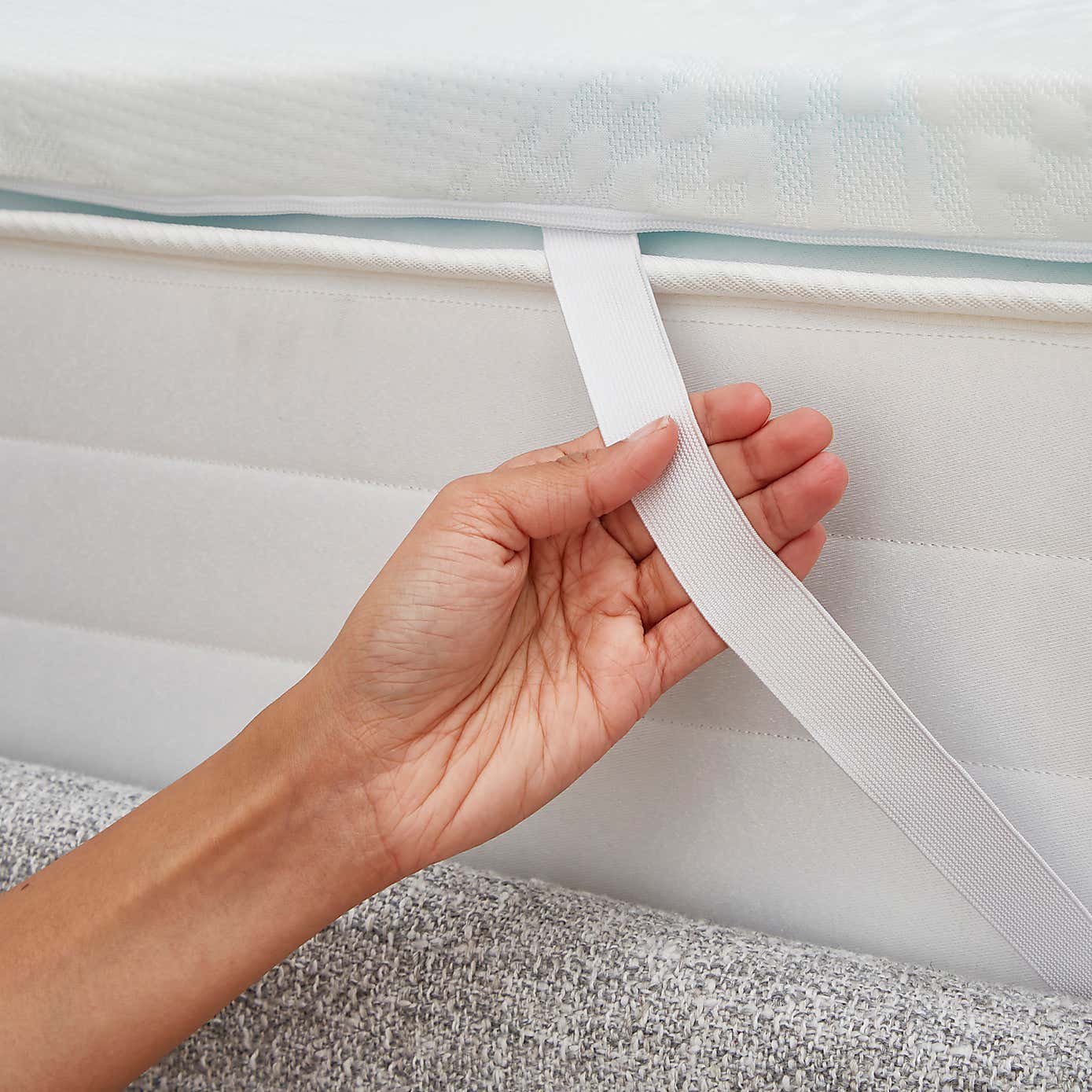 Carousel zoom image position 4 of 4