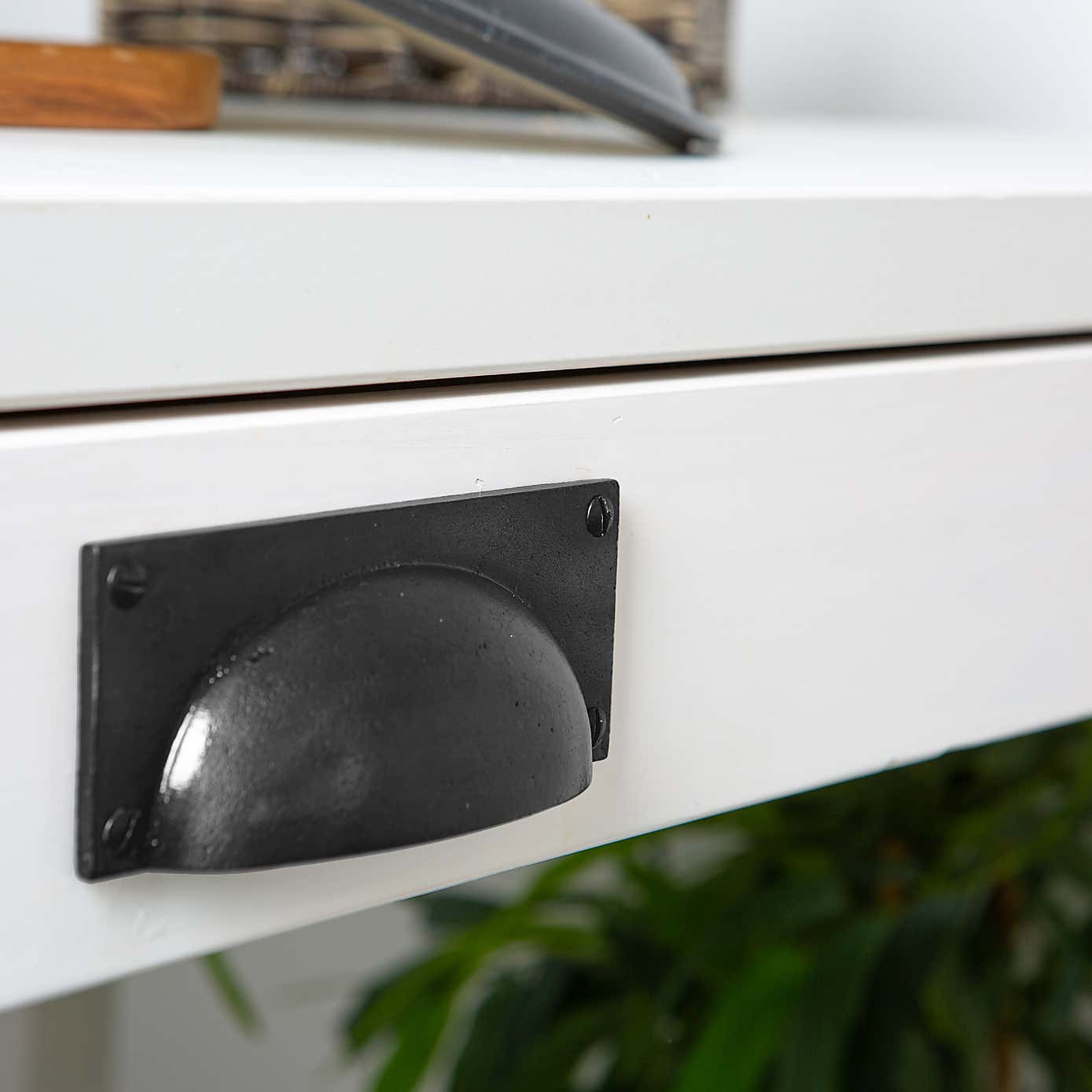 Carousel zoom image position 2 of 3