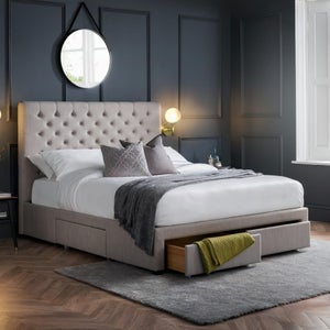 Wilton Button 4 Drawer Divan Bed