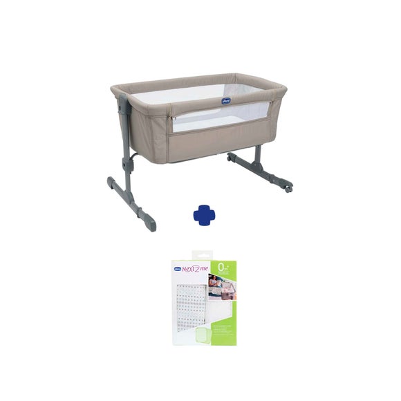Chicco Next to Me Essential Crib and Sheets Bundle