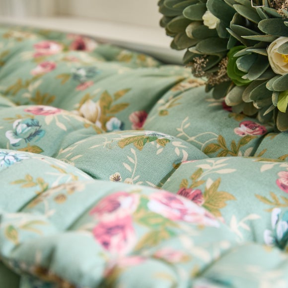 Carousel navigation image position 5 of 6