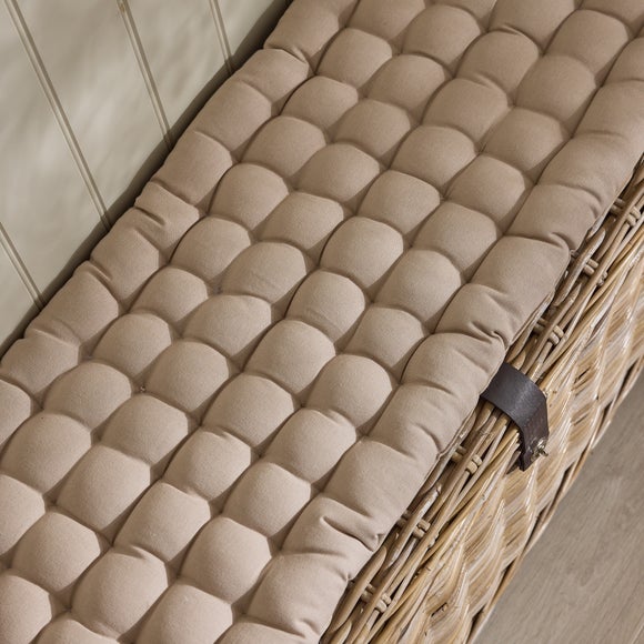 Carousel navigation image position 3 of 4