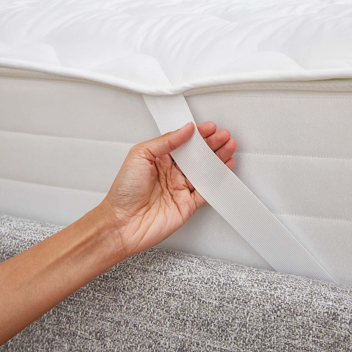 Carousel zoom image position 3 of 3