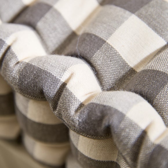 Carousel navigation image position 4 of 5