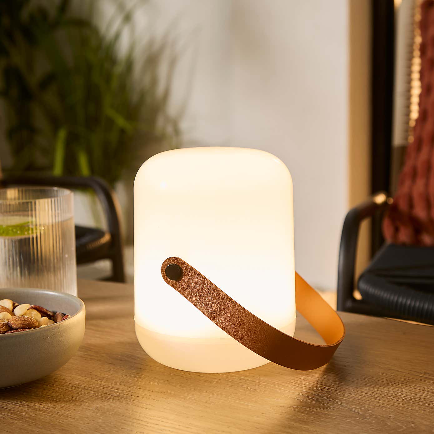 Carousel zoom image position 2 of 6