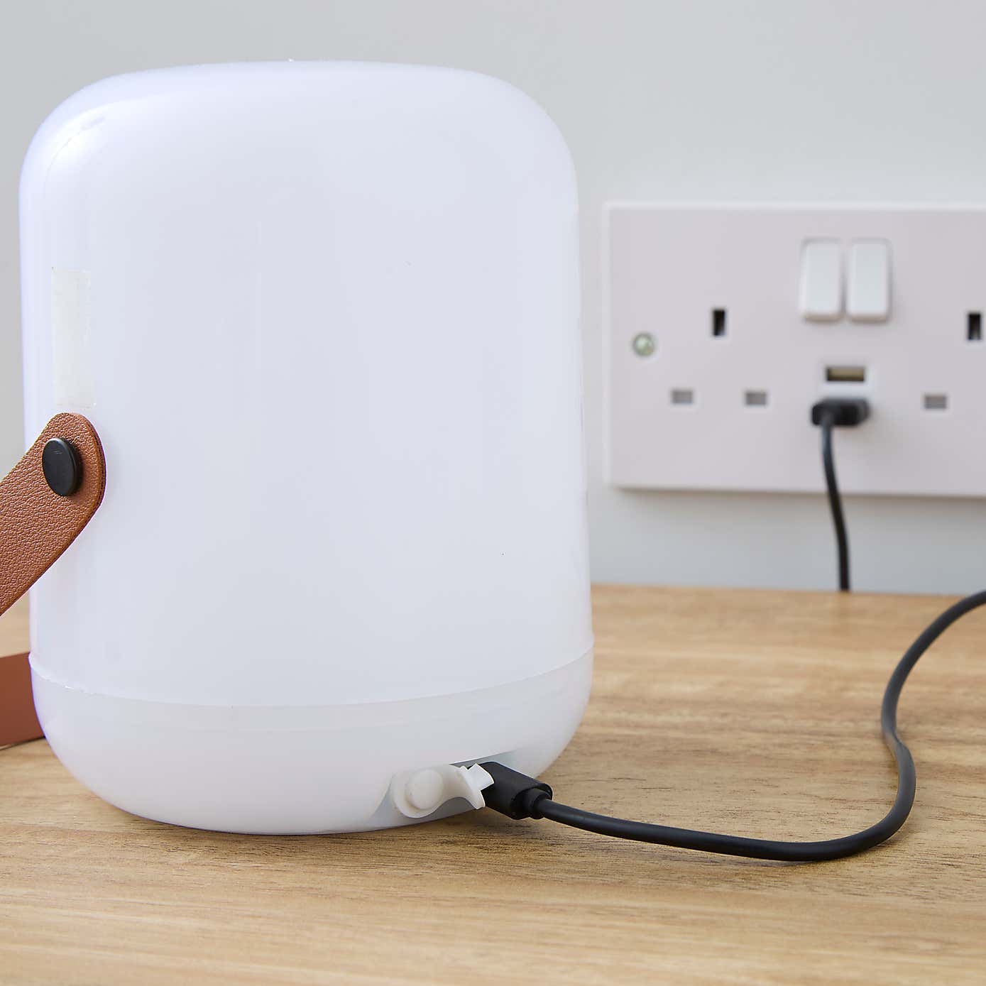 Carousel zoom image position 3 of 6