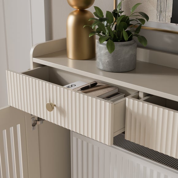 Carousel navigation image position 4 of 8