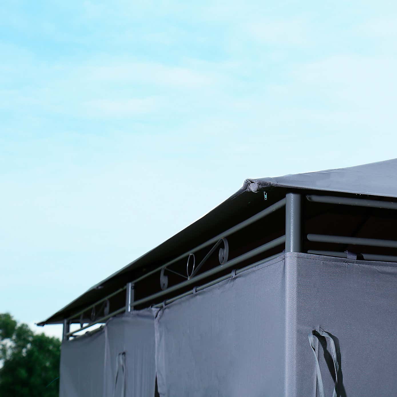 Carousel zoom image position 4 of 7