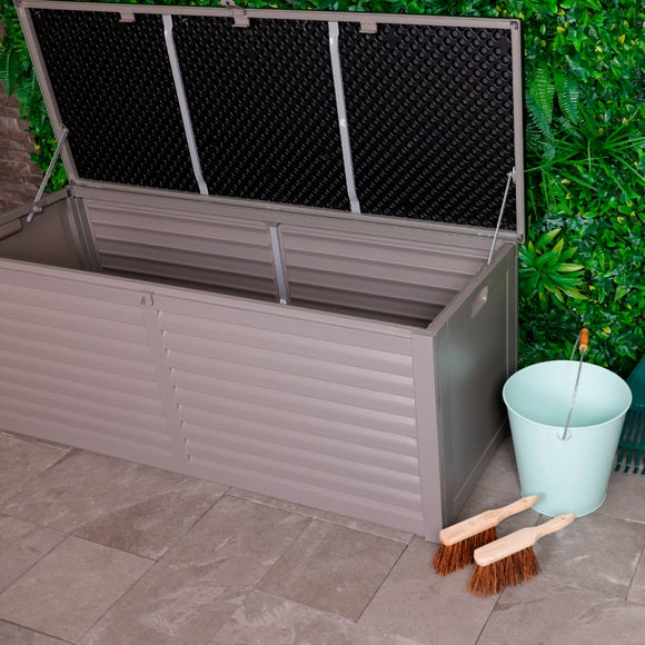 Carousel navigation image position 2 of 6