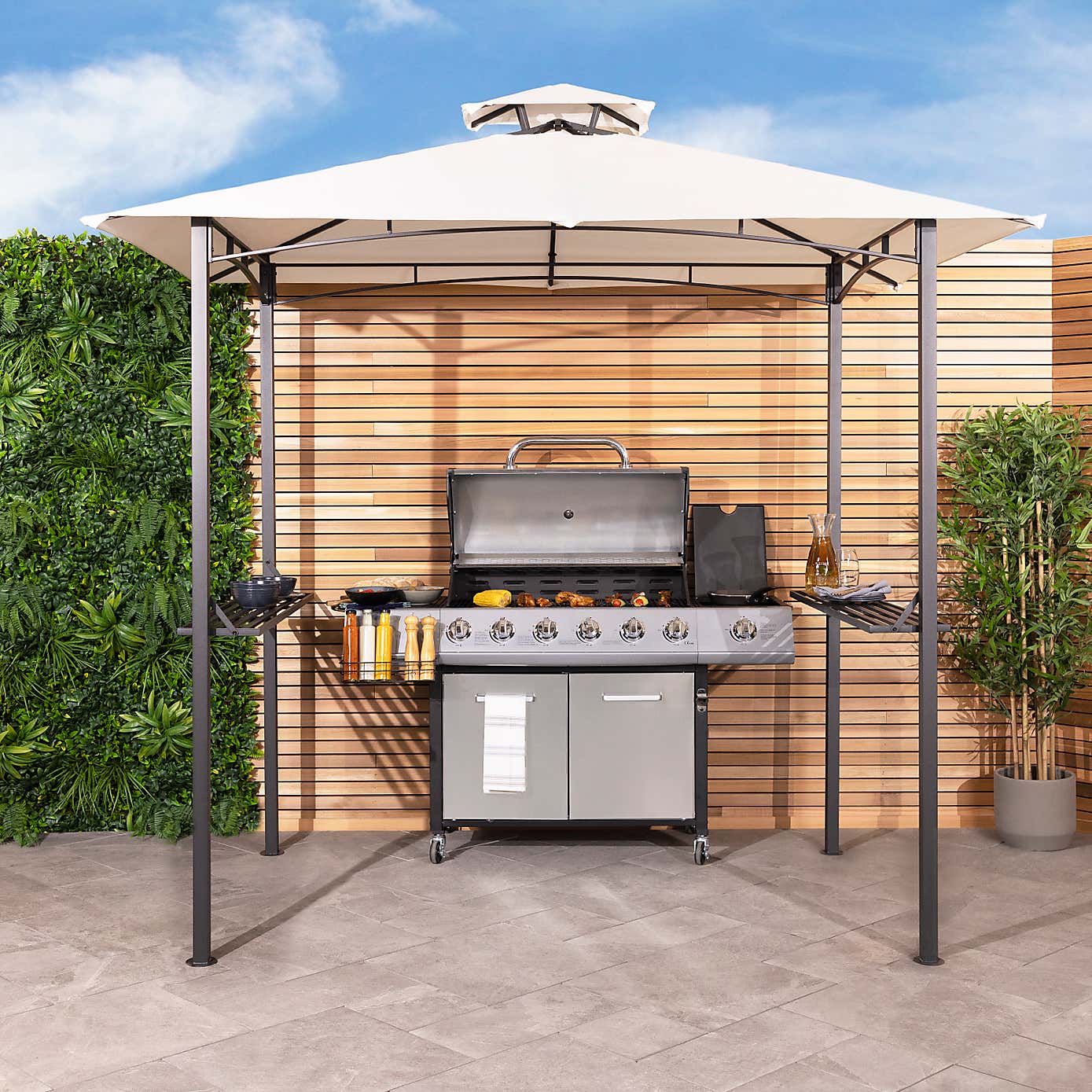 Carousel zoom image position 1 of 3