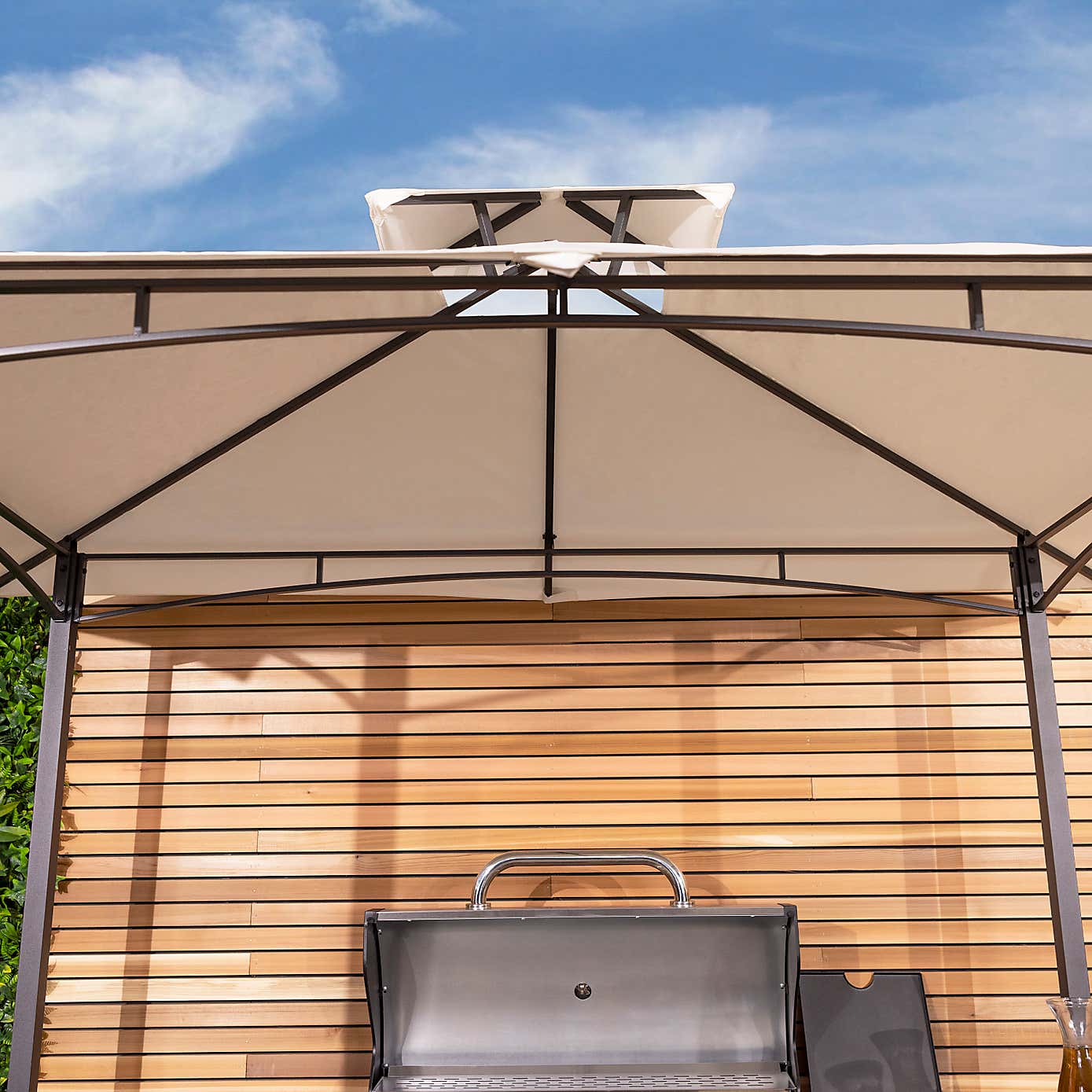 Carousel zoom image position 2 of 3