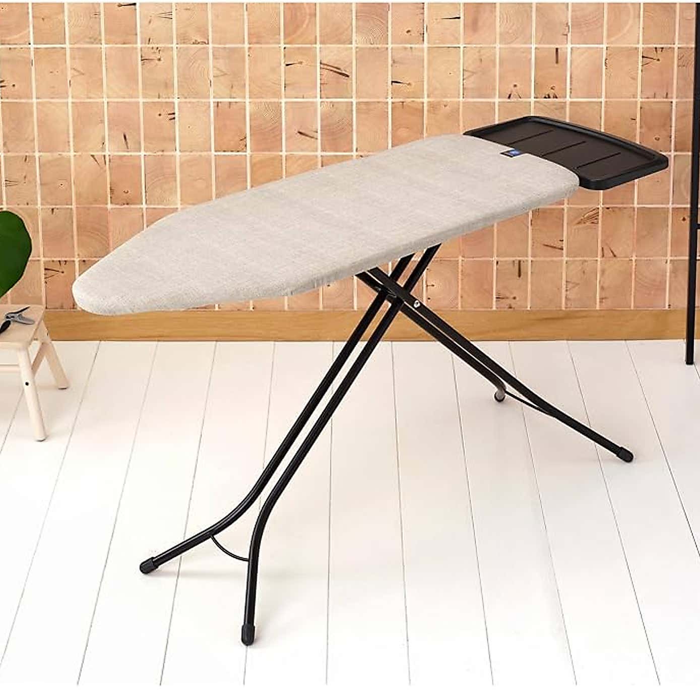 Carousel zoom image position 3 of 3