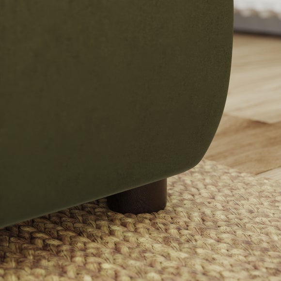 Carousel navigation image position 5 of 9