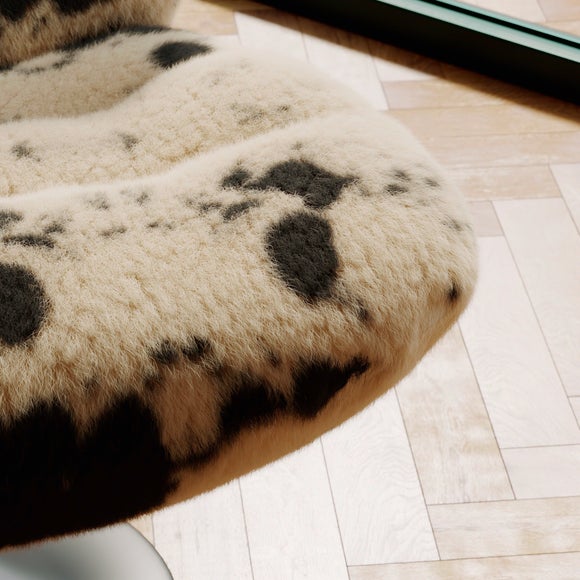 Carousel navigation image position 4 of 9