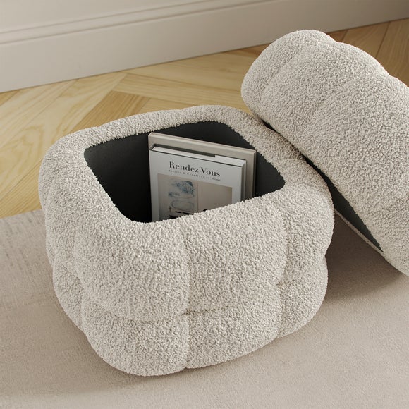 Carousel navigation image position 3 of 7