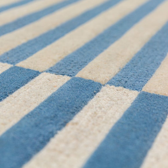 Carousel navigation image position 2 of 6