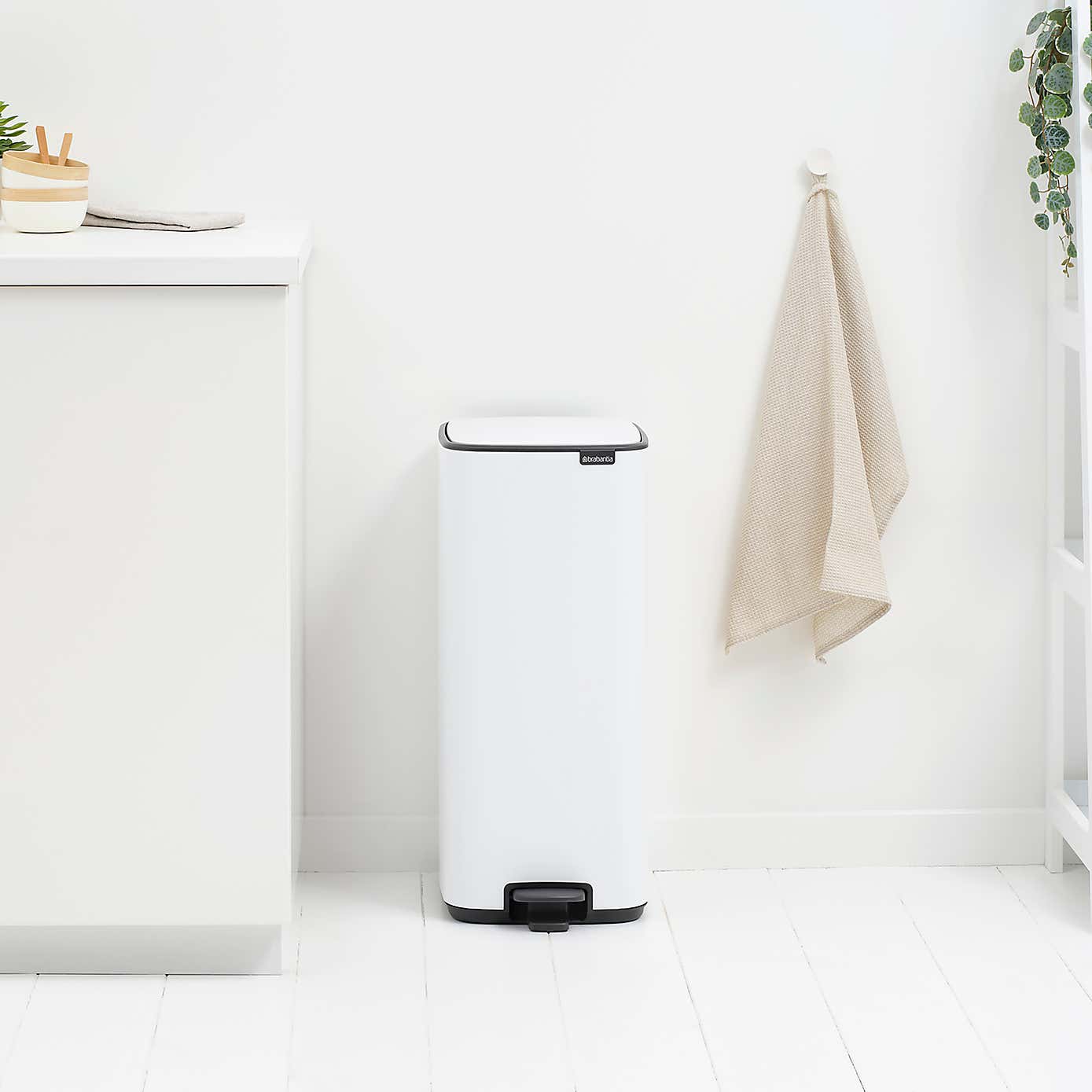 Carousel zoom image position 5 of 7