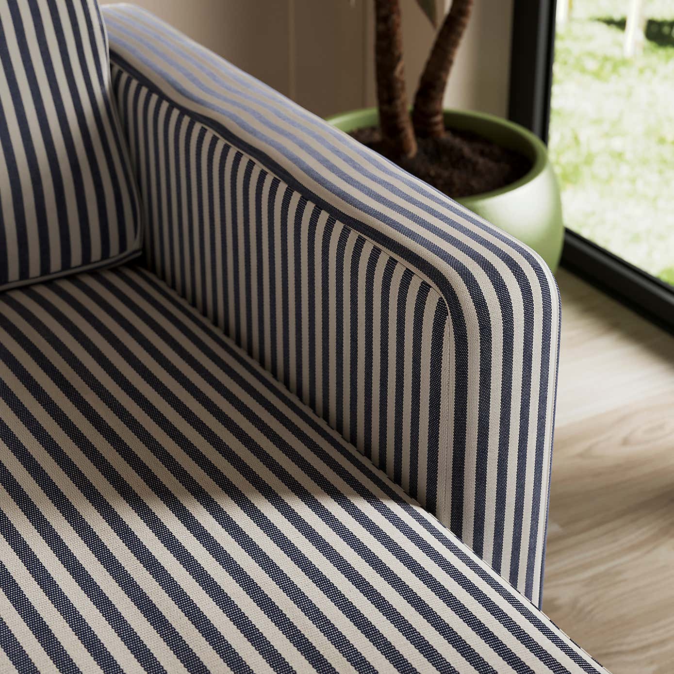 Carousel zoom image position 4 of 9