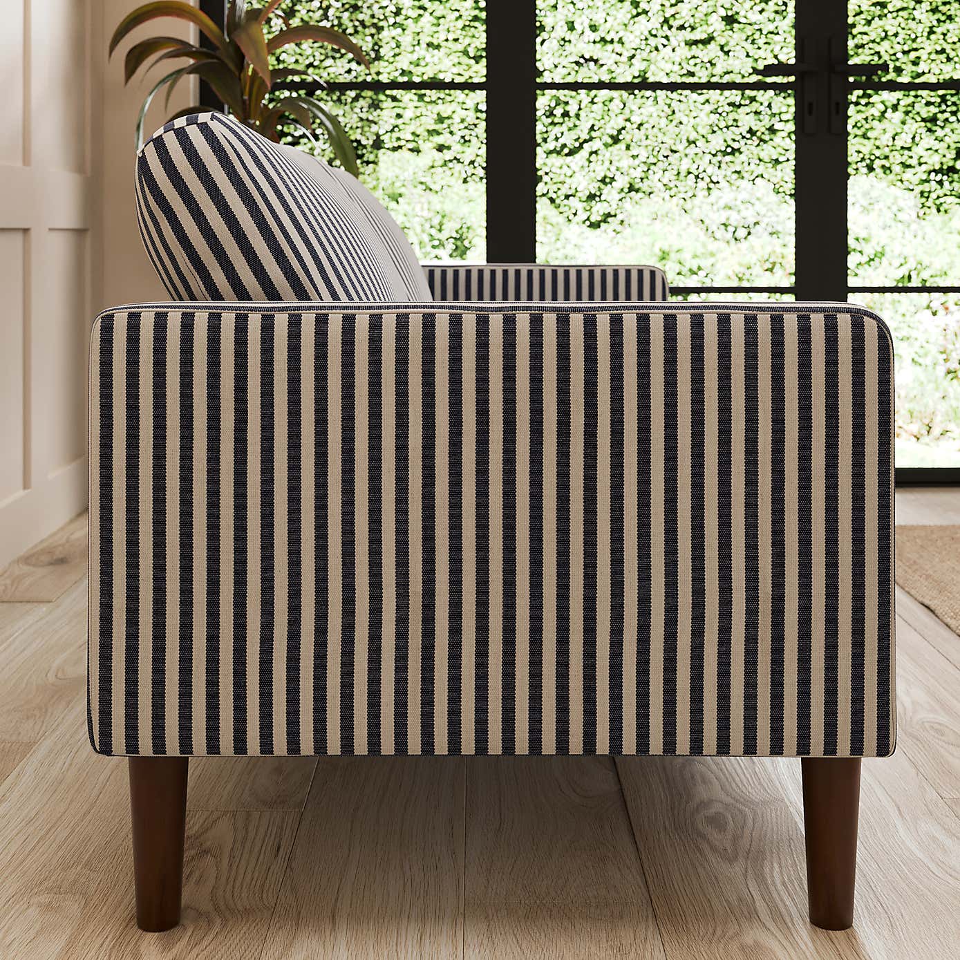 Carousel zoom image position 3 of 9